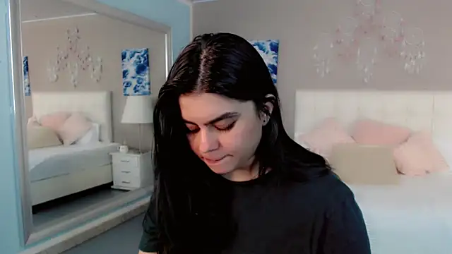 _Maddison_Ivanova_ webcam