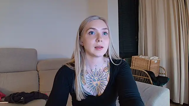 tattoobbgirl webcam