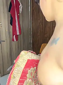 live on webcam HotNeha08