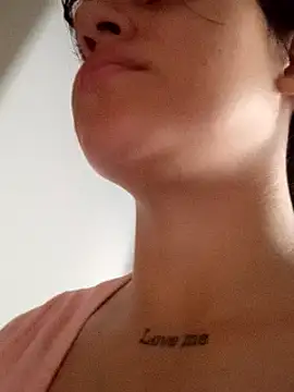 sara_cute_so - Sara_cute_so's free webcam