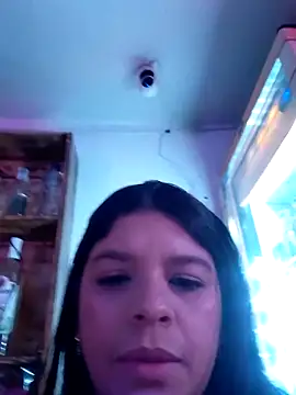 Layla-daring live sex cam