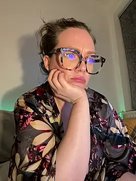 Webcam Model (FemDom_RubyKnightXXO) is live