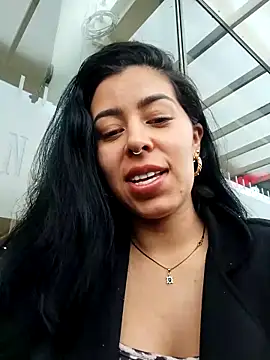 luianna - Luianna's free webcam - UK Sex Cams