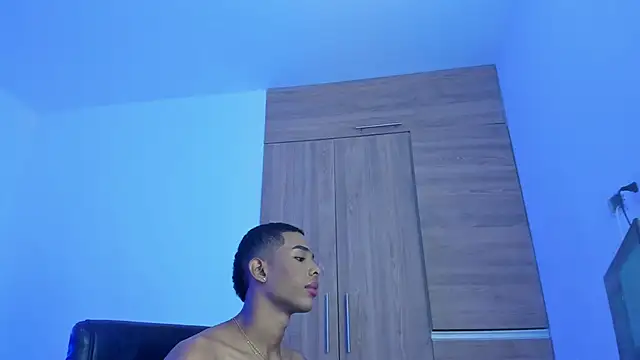 timmy_tur11 - Timmy_tur11's free webcam - UK Sex Cams