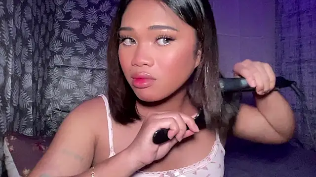 Exotic_alyssa69 webcam