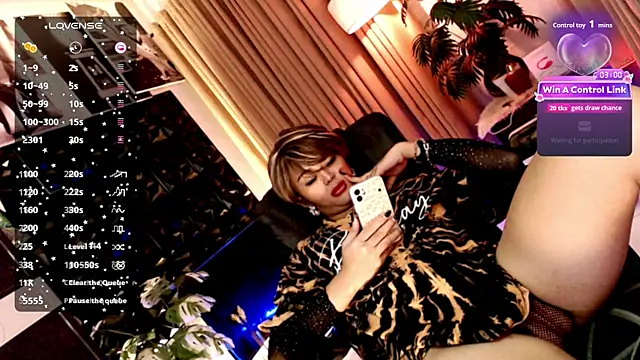 KYLIE_SHEMALE live sex cam