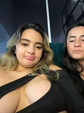 Antonella_Julieta webcam