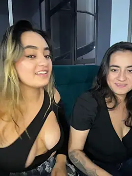 Antonella_Julieta webcam