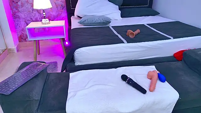 angelique_angell (F young) - close-up oiled breast massage 🔥🍒