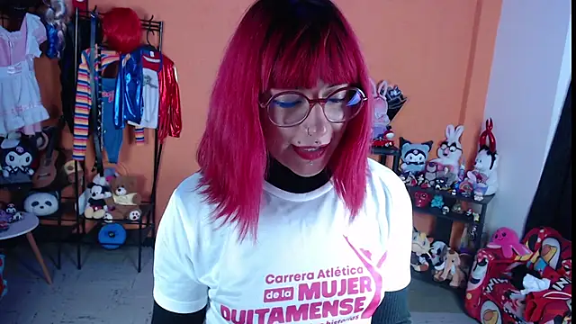 missmiia2 - MissMiia2's free webcam - UK Sex Cams