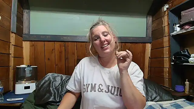 lisaxlovexxx - Lisaxlovexxx's free webcam - UK Sex Cams