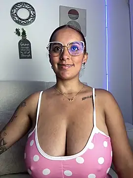 seized_lust (F young) - Spit boobs