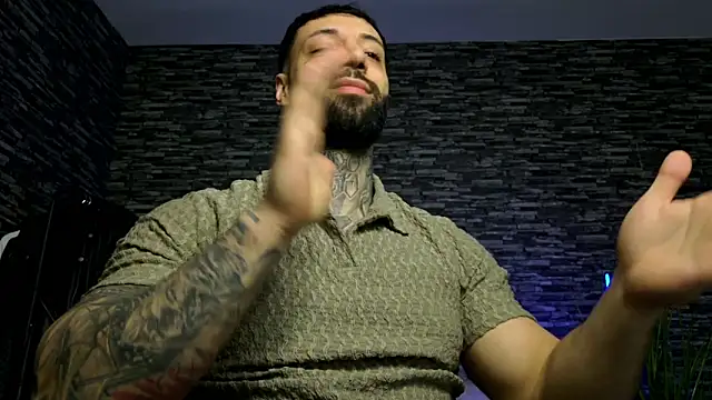 MasculineGuy99 live sex cam