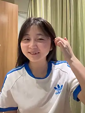 美女LXR77887在线直播