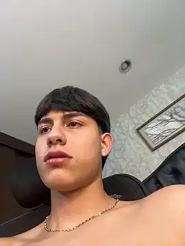 Lander_Cruz's live cam