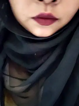 Webcam Model (Indian-Nazia)  is live.Free join now!