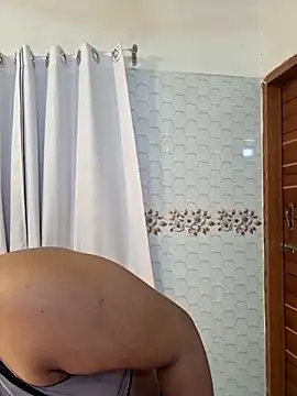 Webcam Model (Bristy-)  is live.Free join now!