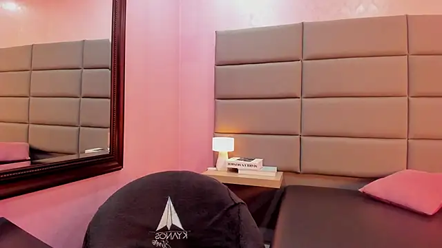 helenn_moore - Helenn_Moore's free webcam - UK Sex Cams