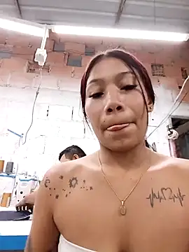 Rous-squir Live Webcam on Stripchat