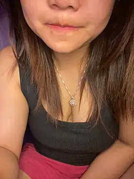 Webcam Model (Sunset-yll)  is live.Free join now!