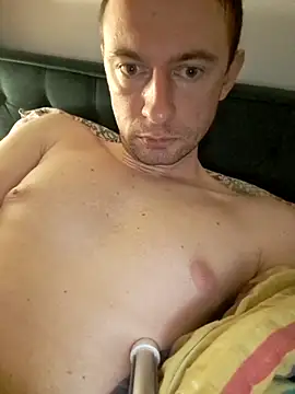 verykinkymaniac - Verykinkymaniac's free webcam - UK Sex Cams