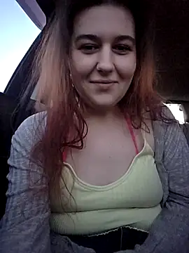 Webcam Model (Ashlovescannabis)  is live.Free join now!