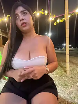 Webcam Model (Isaa-Sweet)  is live.Free join now!