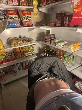 Webcam Model (PamelaJonsom_)  is live.Free join now!