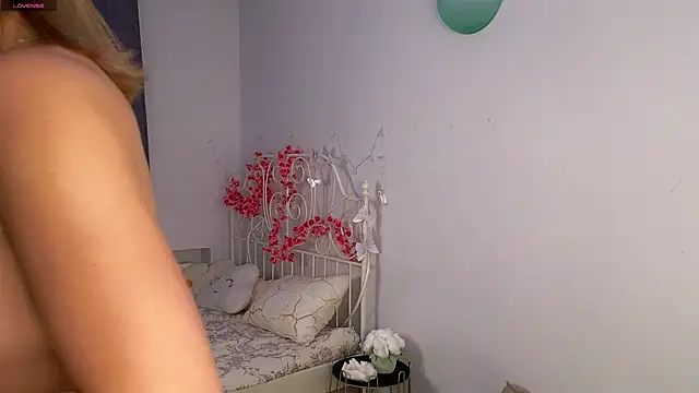 springloveee - Springloveee's free webcam - UK Sex Cams