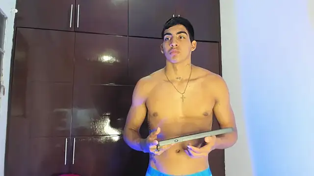 milo_latinboy - Milo_LatinBoy's free webcam - UK Sex Cams