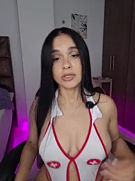 Webcam Model (heyshaa) is live