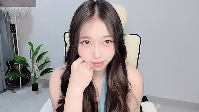 Yukiy8877 live sex cam