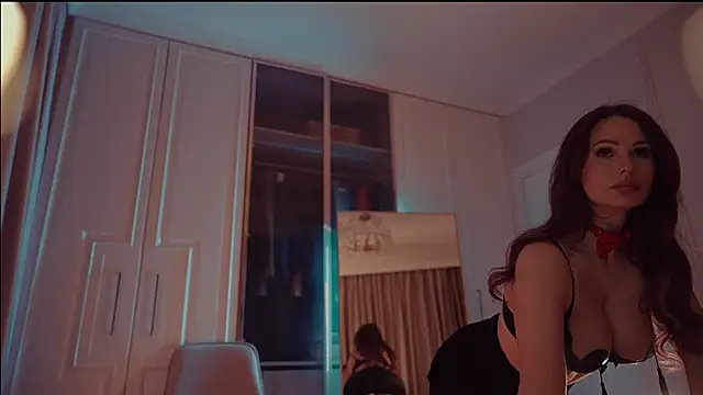 MilaDYstarlight's Stripchat show and profile