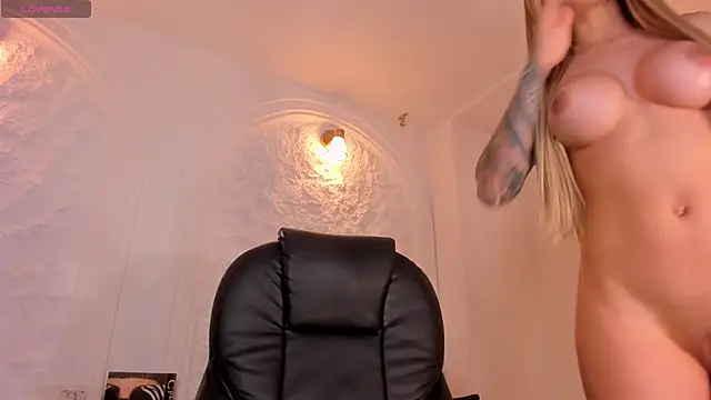 LexieWayne live sex cam