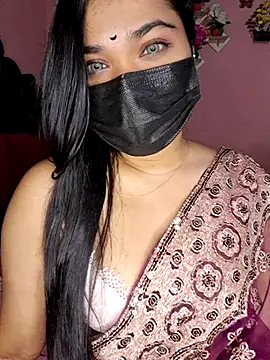 Webcam Model (ariya-03) is live