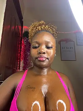 Webcam Model (Mistress__)  is live.Free join now!