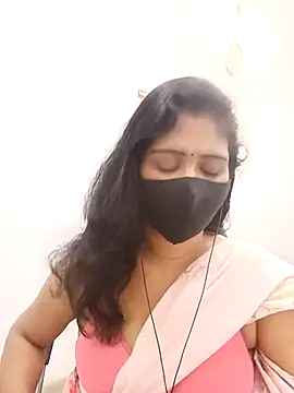 lucky-deepthi - Lucky-Deepthi's free webcam - UK Sex Cams