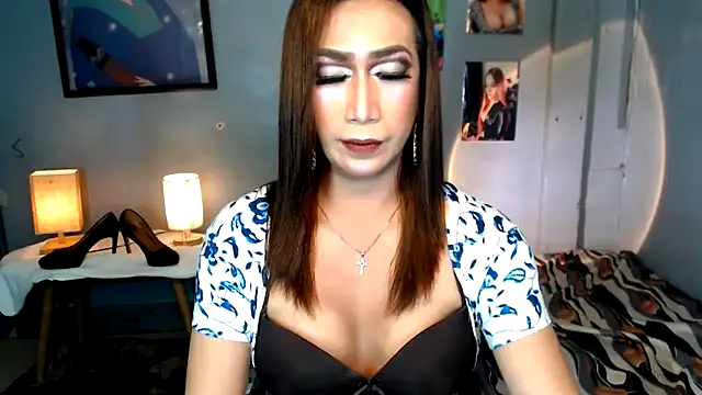 littleredbunny27 live sex cam