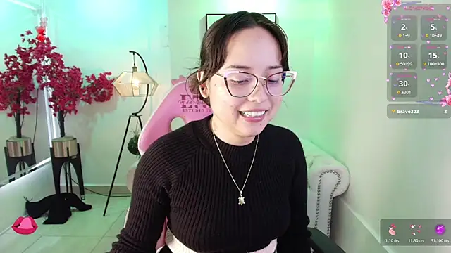 shady_bug - Shady_bug's free webcam - UK Sex Cams