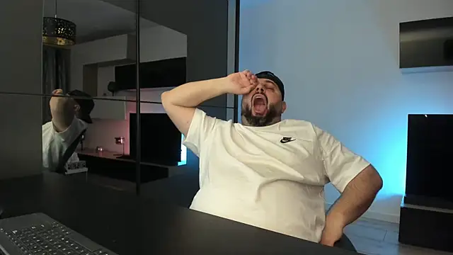 dravenpeak - DravenPeak's free webcam - UK Sex Cams