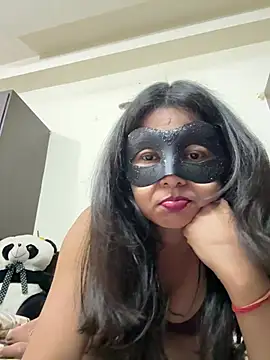 Webcam Model (raavigirl)  is live.Free join now!