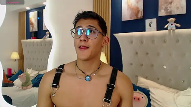 SalvadorFit live sex cam