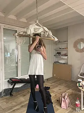 samia42 - Samia42's free webcam - UK Sex Cams