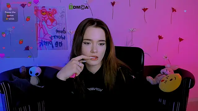 liana_kisses live sex cam