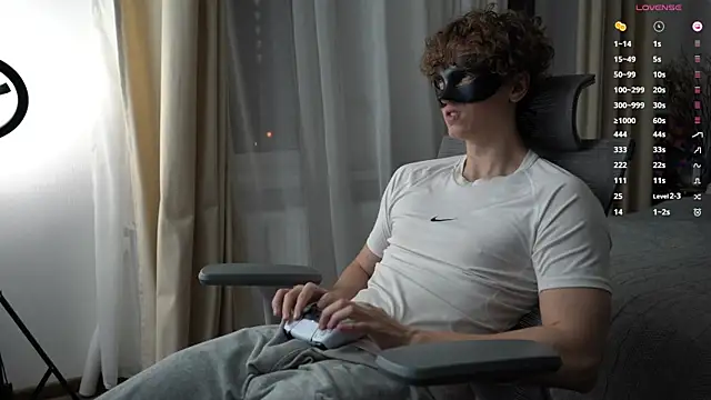 bumbuster69 - BumBuster69's free webcam - UK Sex Cams