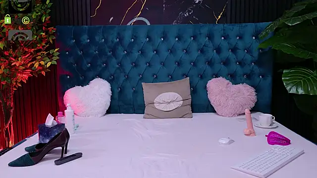 ellieknights - EllieKnights's free webcam - UK Sex Cams