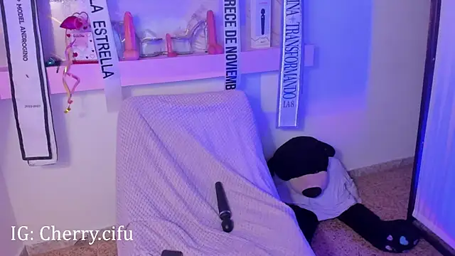 CherrySeraphine1 webcam