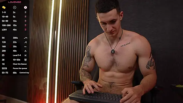 JacksonOlsenn live sex cam