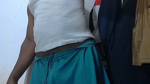 mmoiblack - Mmoiblack's free webcam - UK Sex Cams