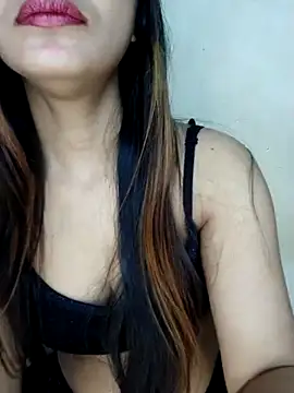 Webcam Model (xpihu)  is live.Free join now!